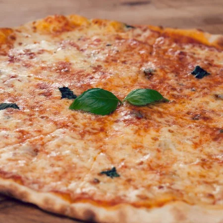 Mezzaluna Pizzeria at European Village